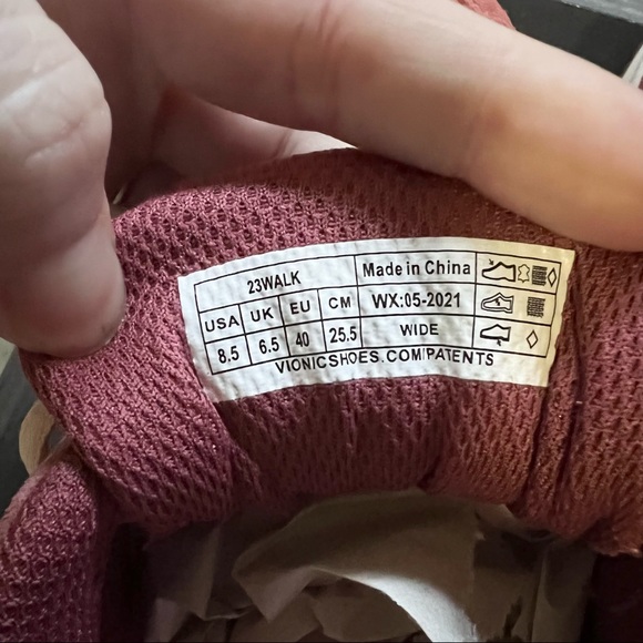 Vionic Classic Walker Dusty Cedar Rose - Picture 7 of 12